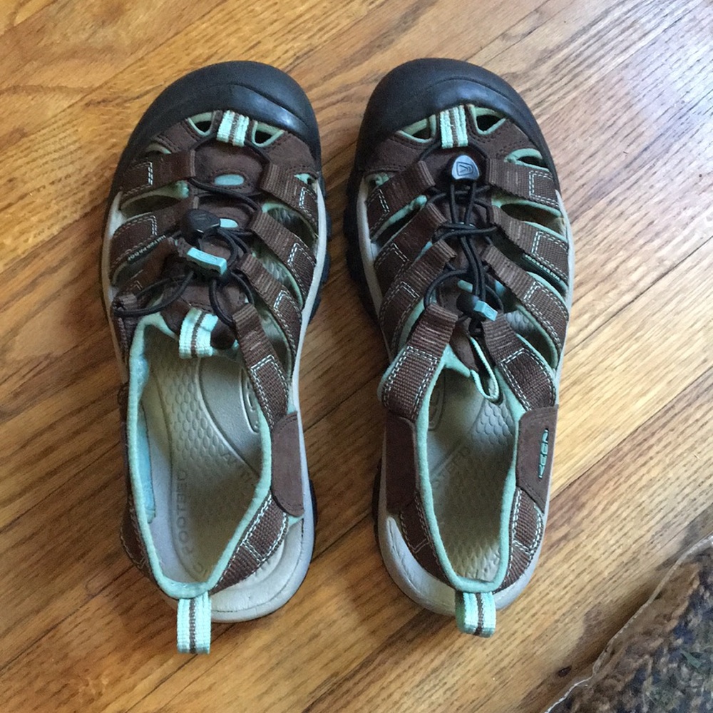 KEENS Newport NEW sandals women’s size 8 REI